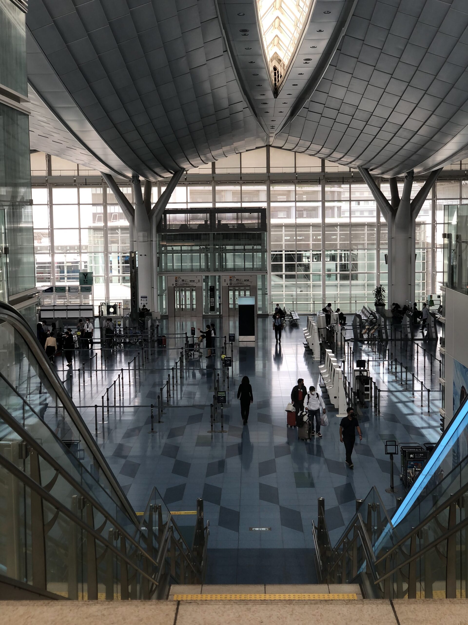 Vert quiet Haneda Airport Terminal 3 