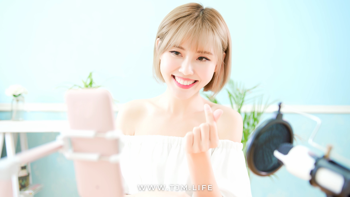 Speak English with Japanese Women